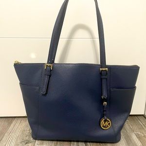 Michael Kors Jet Set Tote